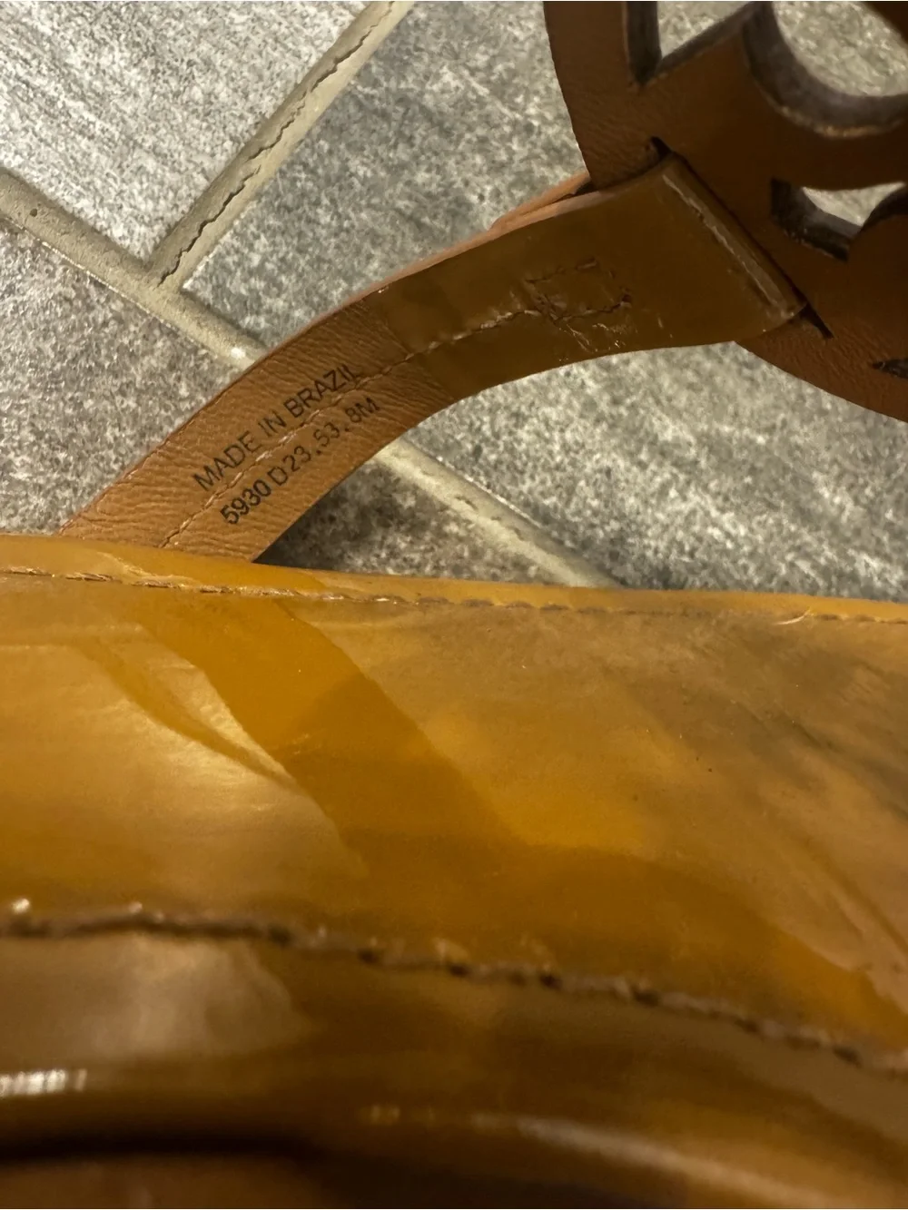 Tory Burch Miller Patent Leather Thong Sandal in Tan, 8M